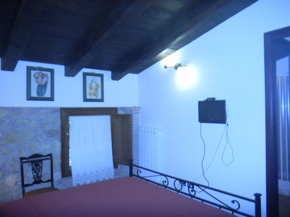 Aparthotel Il Casale Delle Ginestre Castel San Pietro Romano Exteriér fotografie