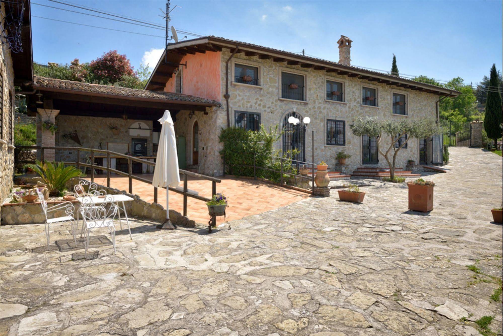 Aparthotel Il Casale Delle Ginestre Castel San Pietro Romano Exteriér fotografie