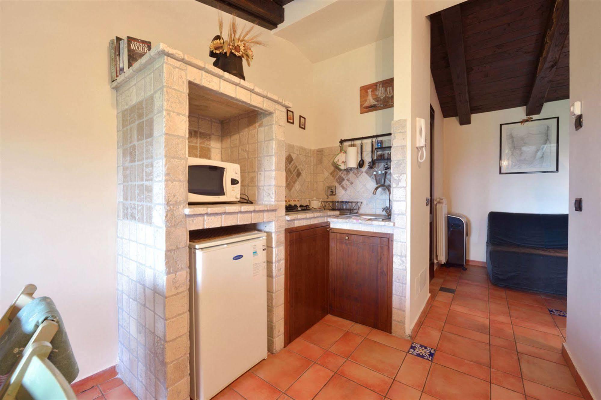 Aparthotel Il Casale Delle Ginestre Castel San Pietro Romano Exteriér fotografie