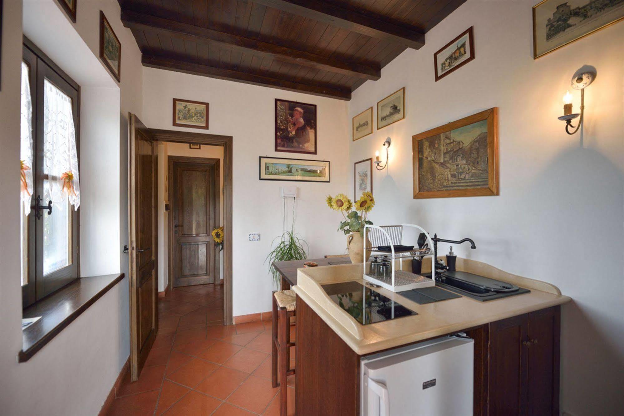 Aparthotel Il Casale Delle Ginestre Castel San Pietro Romano Exteriér fotografie